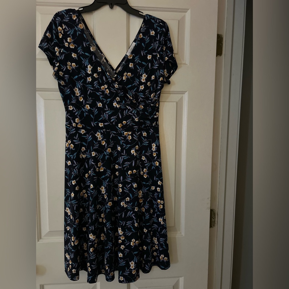 Kaileigh Navy Floral Dress